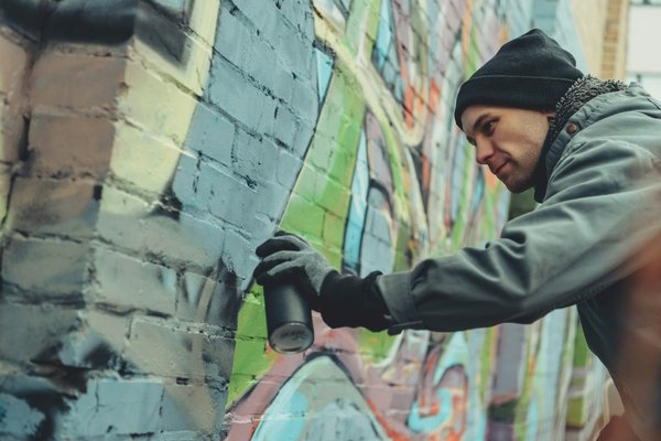 Quels sont les secrets pour réussir un atelier de graffiti pour adolescents?