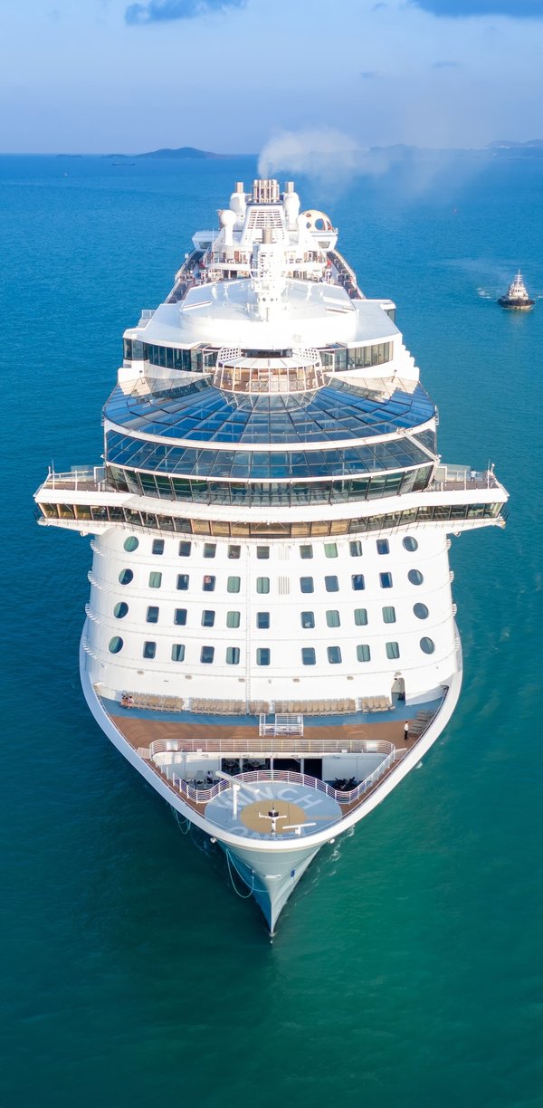Découvrez la croisière de luxe au groenland sur www.e travelmagazines.com